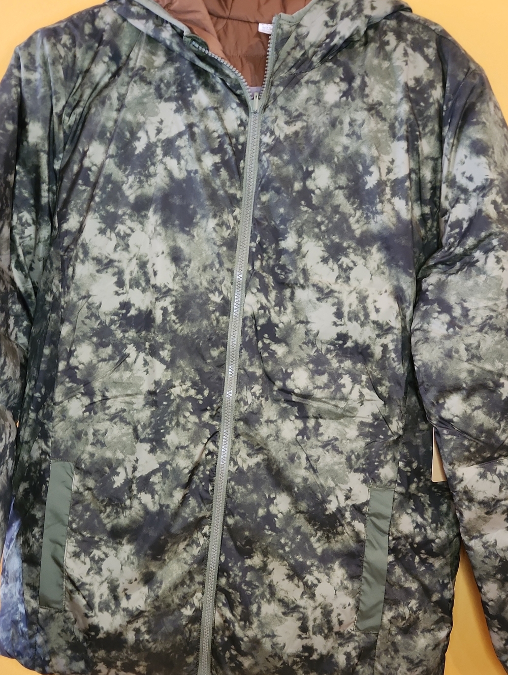 Men's Hooded Tie-Dye Puffer Jacket in Green